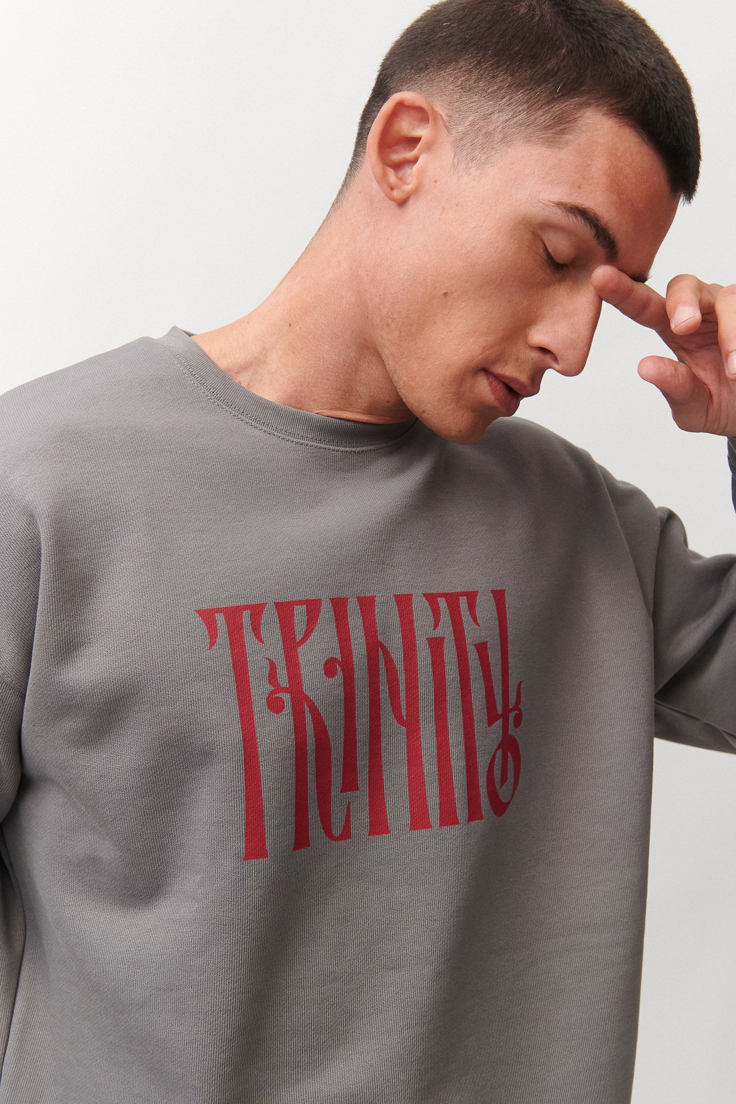 CLASSIC CREWNECK TRINITY