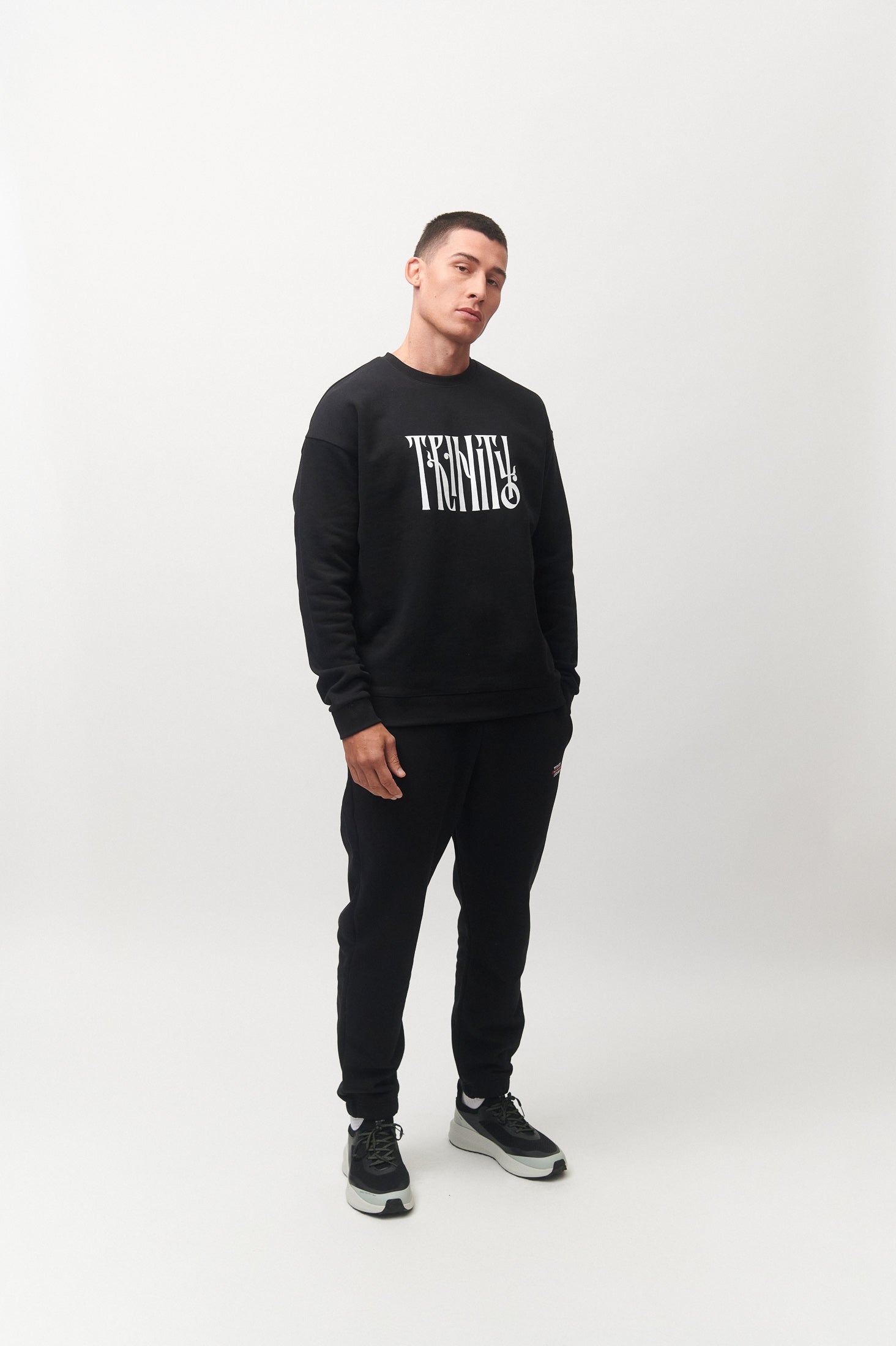 CLASSIC CREWNECK TRINITY